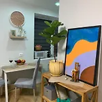Family-friendly 2-bedroom Free Parking Lägenhet *