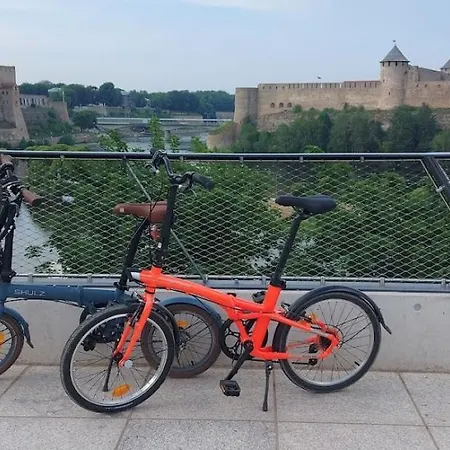 Family-friendly 2-bedroom Free Parking