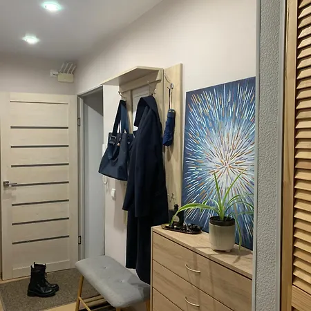 Family-friendly 2-bedroom Free Parking * ナルヴァ